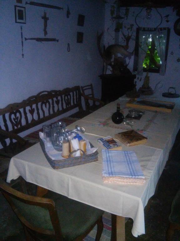 Rural Tourism Family Ravlic Pension Muzilovcica Buitenkant foto